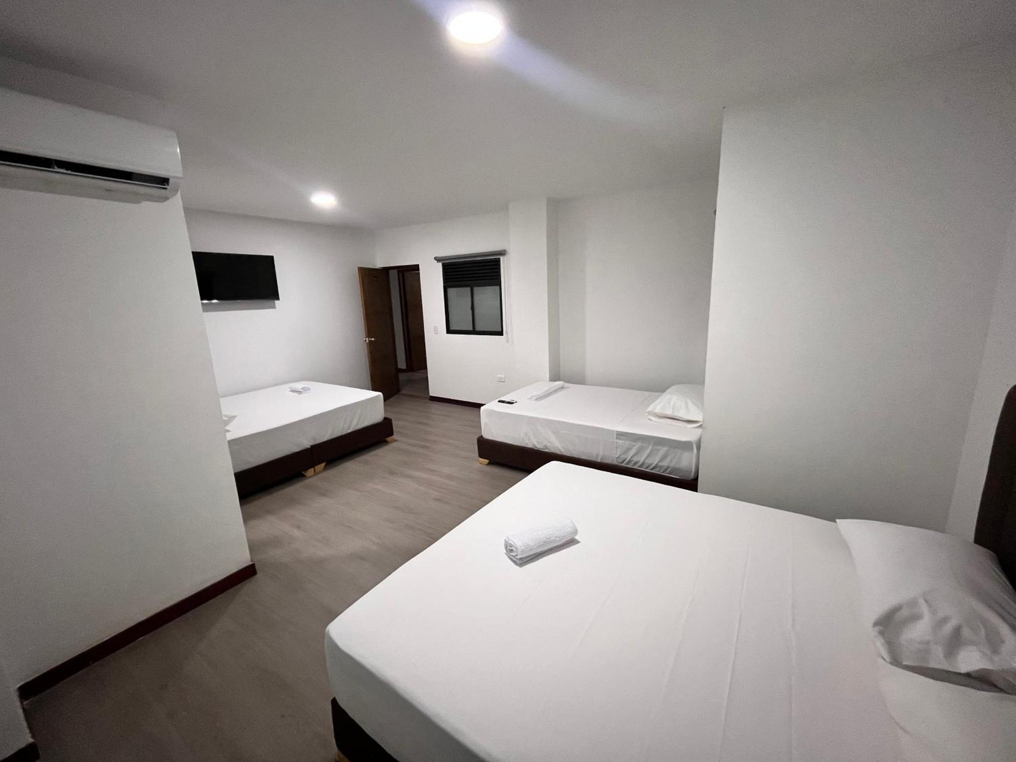 Hotel Gallery By 70 Medellin Luaran gambar