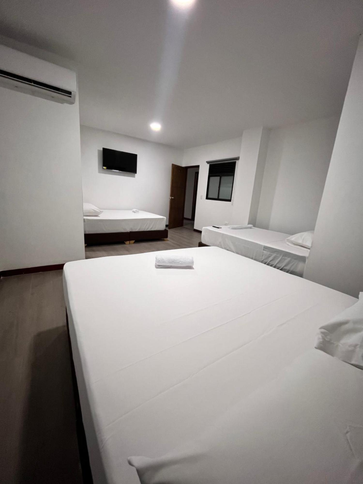 Hotel Gallery By 70 Medellin Luaran gambar