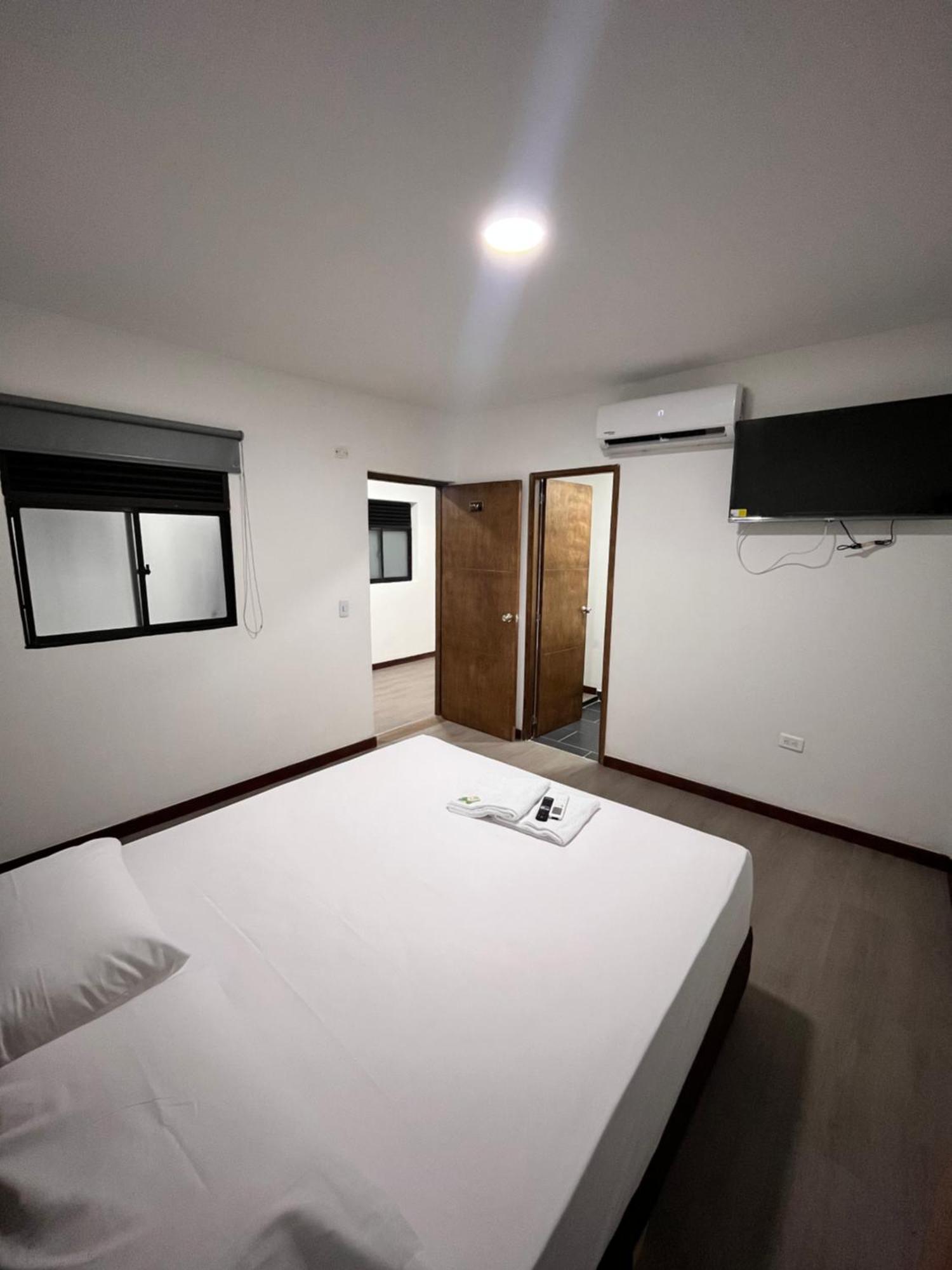 Hotel Gallery By 70 Medellin Luaran gambar