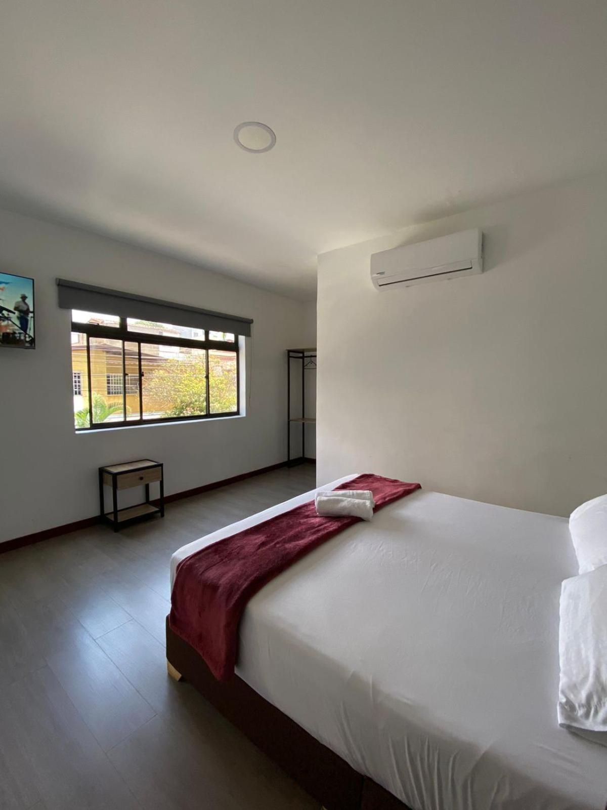 Hotel Gallery By 70 Medellin Luaran gambar